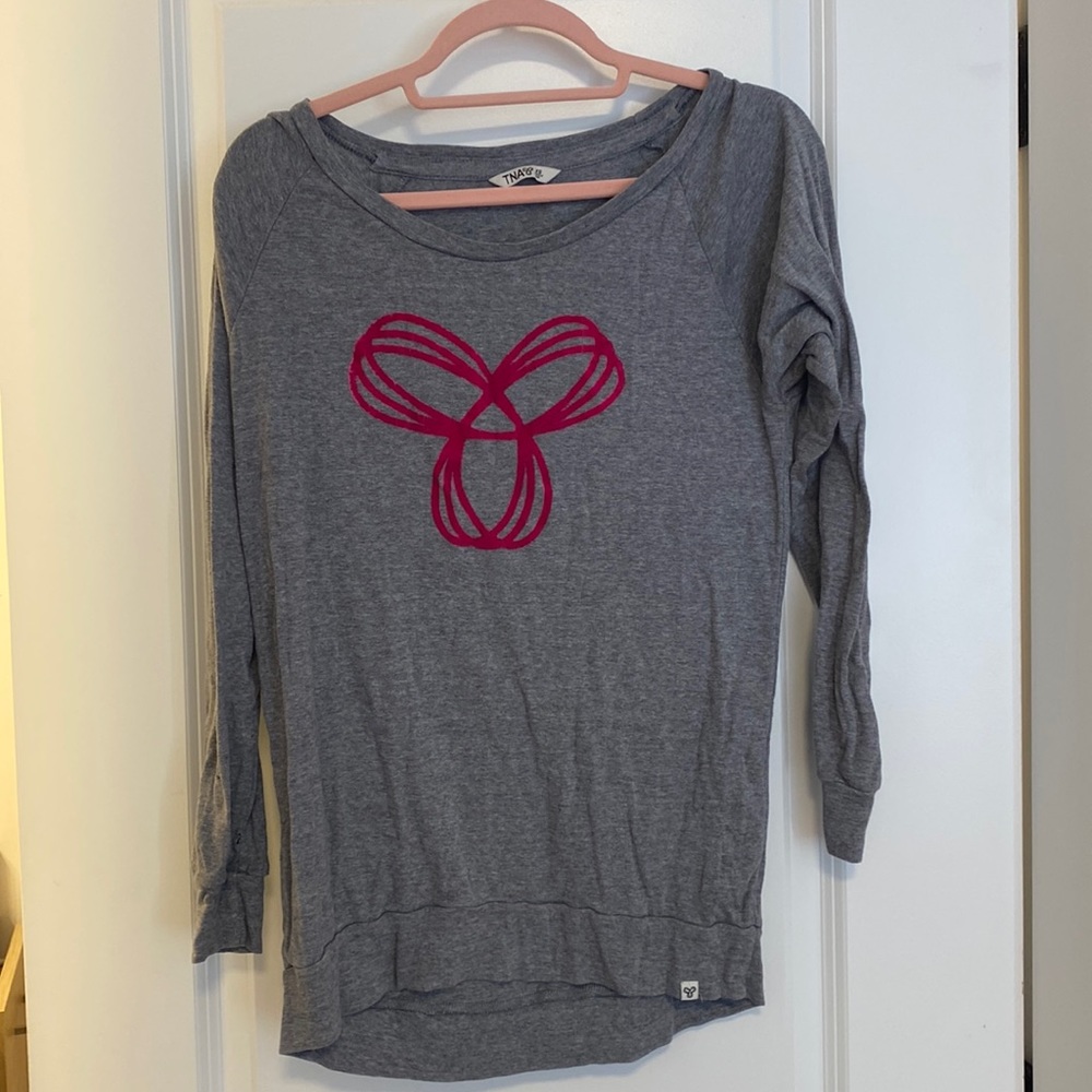 TNA/ Artiza oversized long sleeve in grey and pink